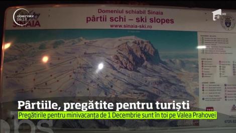 Iarnă în toată regula. Pregătiţi-vă schiurile, în acest weekend mergem pe pârtie!