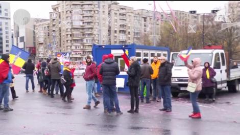 Protest în Piața Victoriei. O persoană a fost dusă la secția de poliție