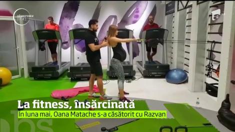 Mătușica Delia va primi cel mai frumos cadou de Crăciun: un bebeluș. Sora artistei se antrenează în sala de fitness și se pregătește de marele moment. Arată senzațional!