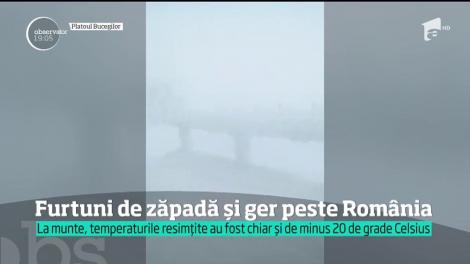 Viscolul loveşte cu o putere de o sută de kilometri pe oră. Românii care au mers în vacanţă, la mare înălţime, au resimţit şi minus 20 de grade Celsius
