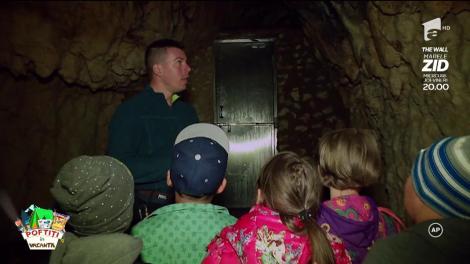 Unii la distracție, alții la muncă. Copiii, fascinați de vizita în Peștera Valea Cetății