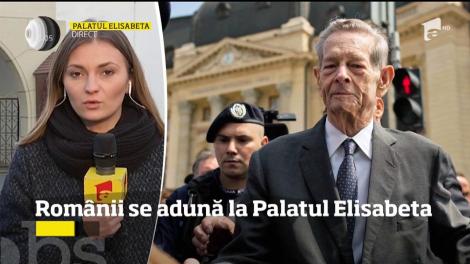 Regele Mihai a murit! Românii se adună la Palatul Elisabeta. Flori și coroane pot fi depuse la Palatul Regal din Calea Victorie