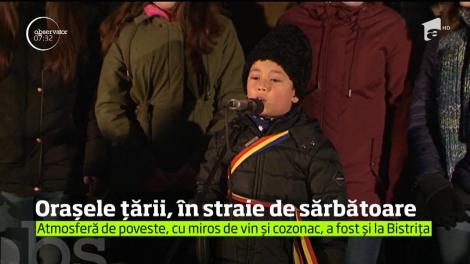 Spectacol impresionant, de lumină şi culoare, pentru mii de români în seara de Moş Nicolae