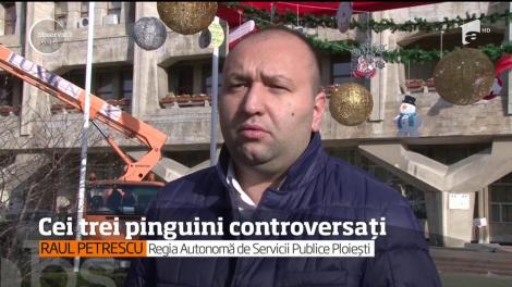 Cei trei pinguini controversați. Aceștia au st&acirc;rnit revolta trecătorilor și au fost mutați