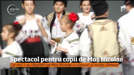 Spectacol pentru copii de Moș Nicolae. Evenimentul a fost organizat de Fundația Dan Voiculescu în parteneriat cu UNESCO