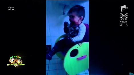 Reacţia de milioane a unui bebeluş atunci când găseşte un borcan cu ciocolată! "Nu am ştiut dacă să râd sau să plâng"