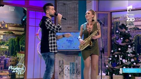 Ţi-ar plăcea să te colinde el! Florin Ristei a făcut show de zile mari alături de Doina Spătaru!