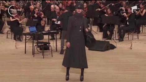 Prezentare de modă spectaculoasă, marca Chanel