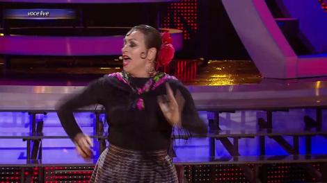 Adriana Trandafir se transformă în Marina Voica - "No me digas adios"