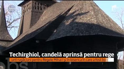 Candelă aprinsă pentru Regele I la bisericuţa din lemn din Techirghiol
