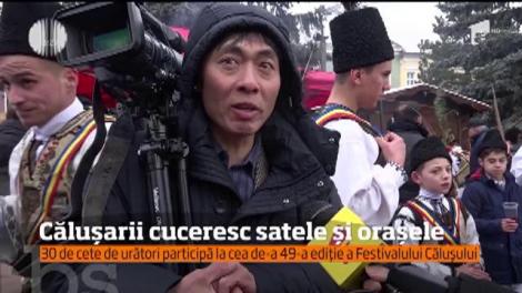 Căluşarii din Orăştie au pornit deja cu colindul