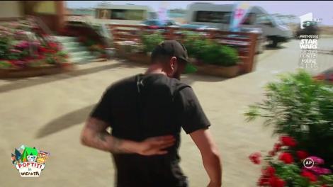 I-a dat de l-a julit! Speak: "N-a contat că eram roşu pe spate. Şi acum mai am semne!"