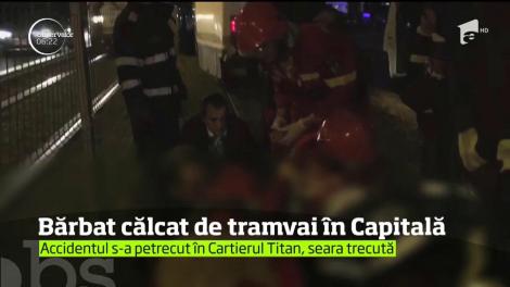 Un bărbat de aproximativ 50 de ani a fost lovit de tramvai în cartierul Titan