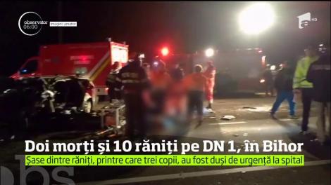 Accident teribil în Bihor! Un impact violent între trei autoturisme s-a soldat cu doi morţi şi zece răniţi