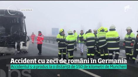 Zeci de români au fost implicaţi într-un accident produs pe o autostradă din Germania