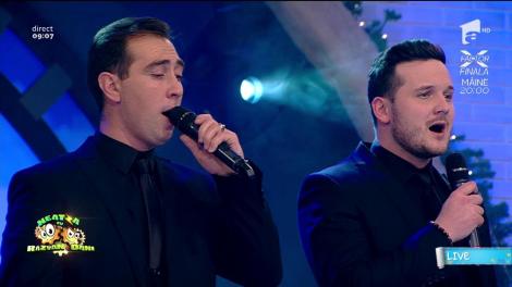 LIVE| &bdquo;Colindul celui fără de țară&rdquo; s-a auzit la Neatza. 8 glasuri celești au răsunat &icirc;n platou