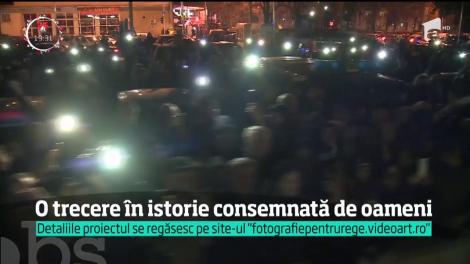 Fotografiile românilor care au luat parte la funeraliile Regelui Mihai vor fi strânse într-un album