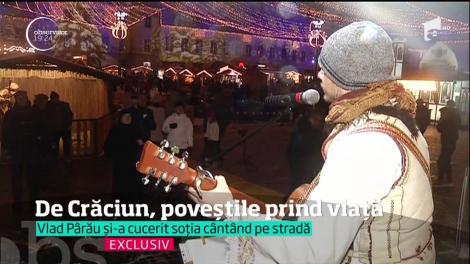 Dragostea te lovește când nici nu te aștepți! Un tânăr din Sibiu și-a cunoscut soția cântând colinde pe stradă