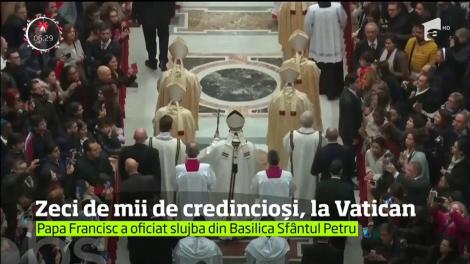 Zeci de mii de creştini catolici au sărbătorit naşterea Domnului, la Vatican