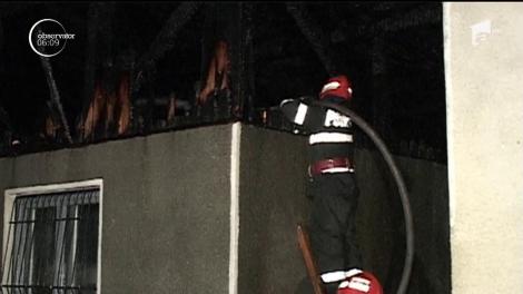 Un incendiu care a izbucnit la o biserică din judeţul Gorj a lăsat zeci de sărmani fără ajutoare