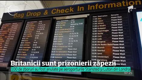 Britanicii sunt prizonierii zăpezii! 100 de zboruri au fost anulate pe aeroporturile Stansted și Luton din Londra