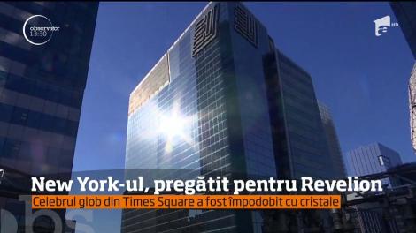 Au mai rămas câteva zile până la Revelion, iar pregătirile din oraşul New York se apropie de final