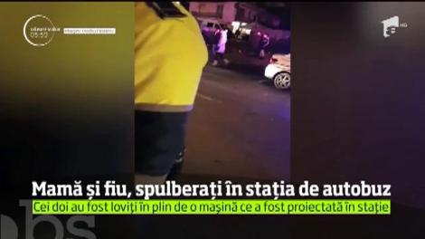 Aşteptau autobuzul în staţie, când o maşină i-a secerat