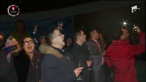 Povestea Revelionului celor o mie de invitaţi din Maramureş s-a scris până în zorii zilei