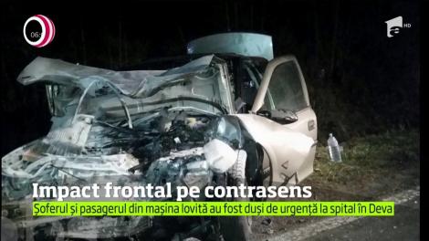 Impact puternic între un TIR şi un autoturism pe un drum naţional din Hunedoara, soldat cu două victime