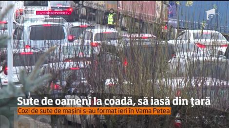 Sute de oameni la coadă, să iasă din țară