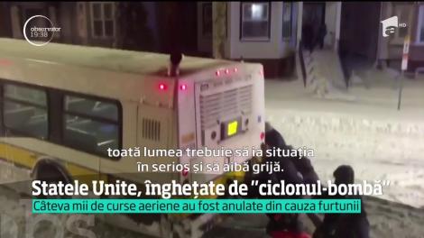 Statele Unite, înghițite de "ciclonul-bombă"