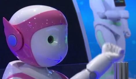 Roboţii au pus stăp&acirc;nirea pe cel mai mare salon de tehologie din lume!