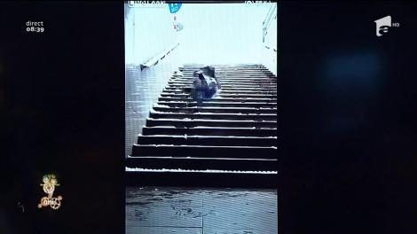 Smiley News. Căzături pe gheață. Scări și alei transformate în pârtii