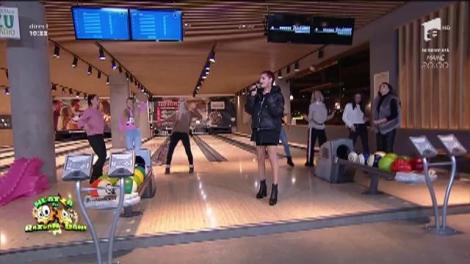 Întoarsă din Asia, frumoasa Raluka  are o dilemă muzicală ”Cine sunt eu”. Nu-i așa că e piesa voastră preferată?!