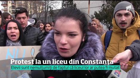Protest la un colegiu din Constanța! Elevii sunt nemulțumiți de faptul că liceul lor ar putea fi mutat