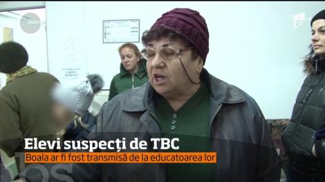 Este panică într-o şcoală din Dâmboviţa. Cinci copii au ajuns la spital suspecţi de TBC