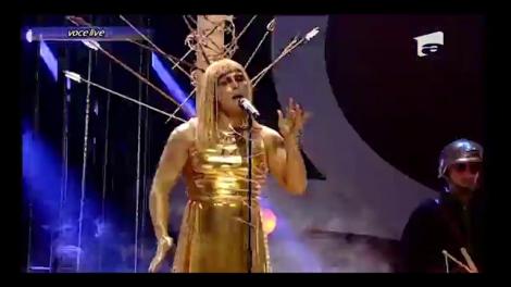 Pepe a urcat pe scena de la „Te cunosc de undeva” și a cântat ZOOMBIE, cea mai cunoscută piesă de la The Cranberries. O adevărată sosie a lui Dolores O’Riordan!