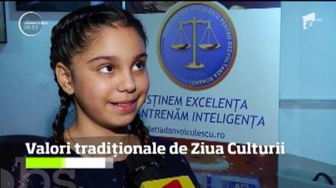 Românii au sărbătorit  Ziua Culturii Naţionale şi 168 de ani de la naşterea marelui poet, Mihai Eminescu