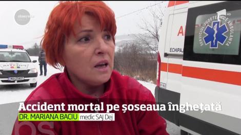 Tragedie pe o şosea din judeţul Cluj, după ce o maşină a derapat pe contrasens pe şoseaua îngheţată şi s-a izbit de o dubă