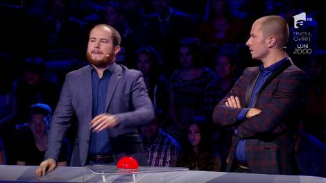 Doi gemeni, față în față cu două gemene! Însă câți ani îi despart? Alexandru și Valentin au avut parte de o surpriză: "Știți userul, știți parola. Trebuie doar să vă uitați la noi și noi la voi!"