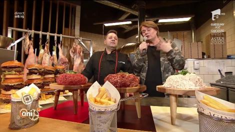 Reţeta zilei, perfectă pentru iubitorii de BURGERI. Învaţă să faci "Double Deck Hamburger". Nu vei regreta!