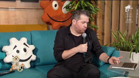 Smiley News! Copil de un an, expert în hoverboard