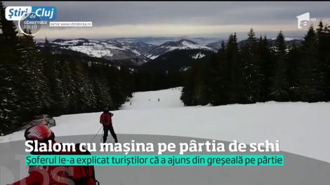 Un şofer a făcut slalom printre schiori, pe o pârtie din Cluj. Bolidul a alunecat sute de metri, spre groaza turiştilor din jur. VIDEO ȘOCANT!