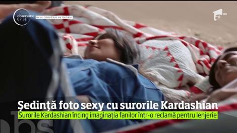 Surorile Kardashian au încins imaginaţia fanilor.Mai exact, au pozat într-o reclamă pentru lenjerie intimă