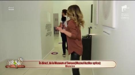 Fotografii cu susul &icirc;n jos, la Muzeul Simțurilor din București