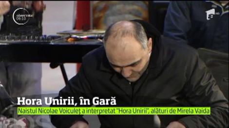 Pentru câteva momente, forfota din Gara de Nord a fost înlocuită de Hora Unirii