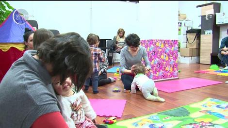 Au doar c&acirc;teva luni de viaţă, nu ştiu să citească, dar vin săptăm&acirc;nă de săptăm&acirc;nă la bibliotecă!