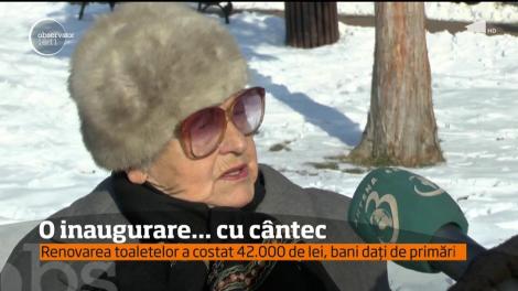 Primarul din Piatra Neamţ a organizat o ceremonie cu tăiere de panglică la inaugurarea unei toalete