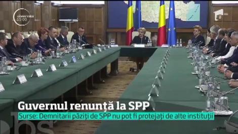 Pentru prima oară după Revoluţie, Guvernul renunţă la Serviciul de Pază şi Protecţie. Şeful SPP ar fi "personajul veninos care a făcut mult rău"