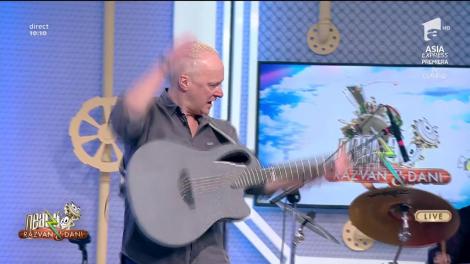 Ovidiu Lipan Ţăndărică feat. Farfarello - "Zelt Zone"